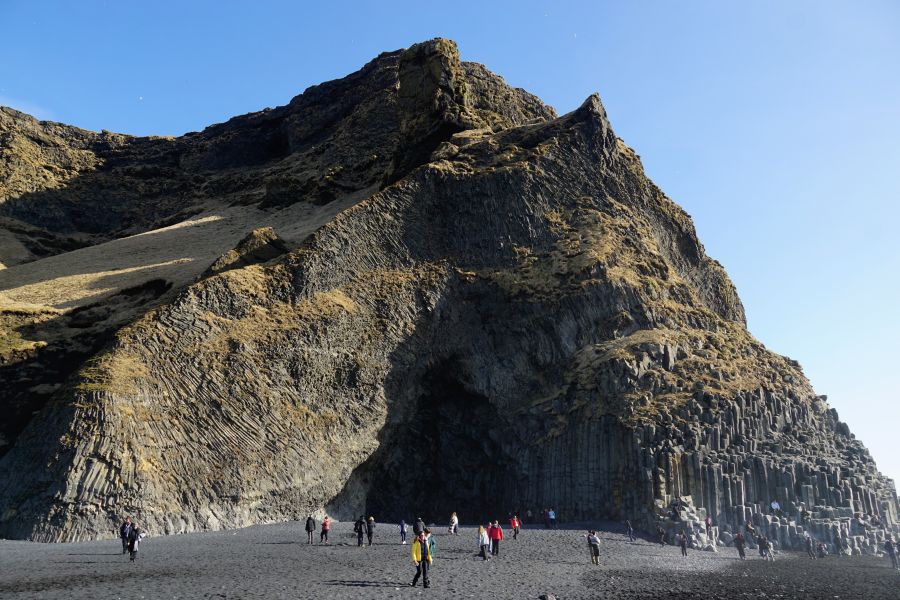 Islands Südküste mit schwarzen Strand