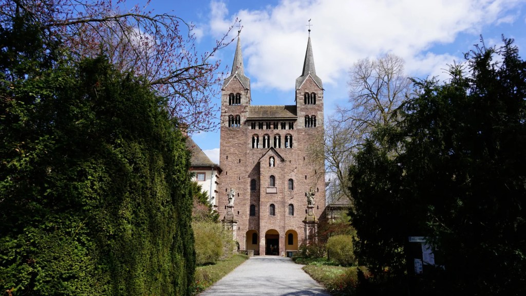 Foto-Impressionen vom UNESCO-Welterbe Karolingisches Westwerk und Civitas&nbsp;Corvey