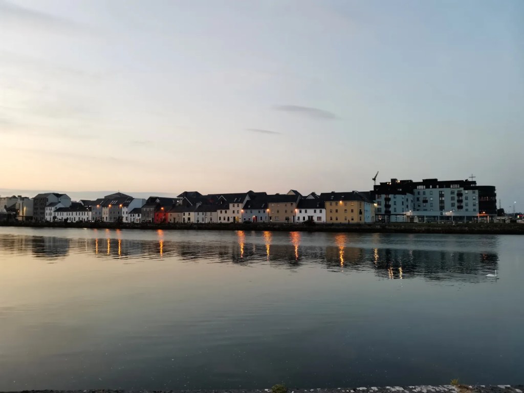 Entdecke Galways Nachtleben und leckere&nbsp;Pizza